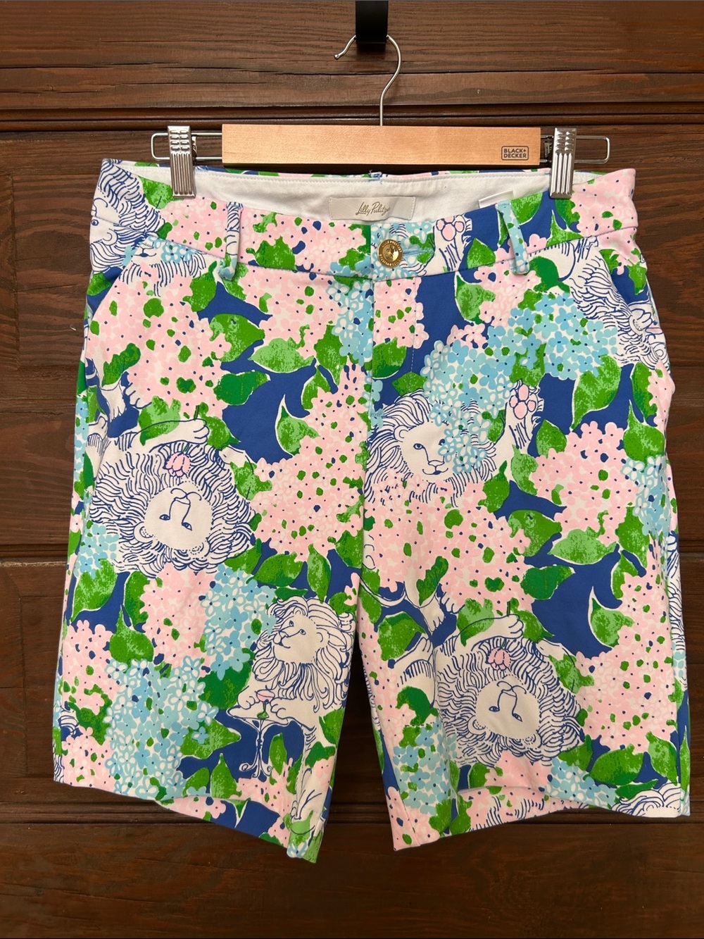 Lilly Pulitzer Vintage Archival Print: Lydia the Lion 1977 Mid-Rise Shorts